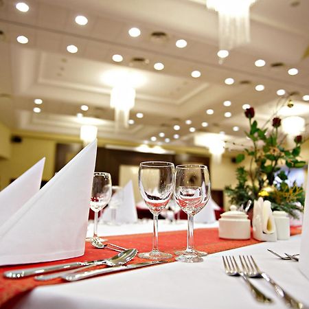Hotel Prezydencki 4-Star Rzeszów Extérieur photo