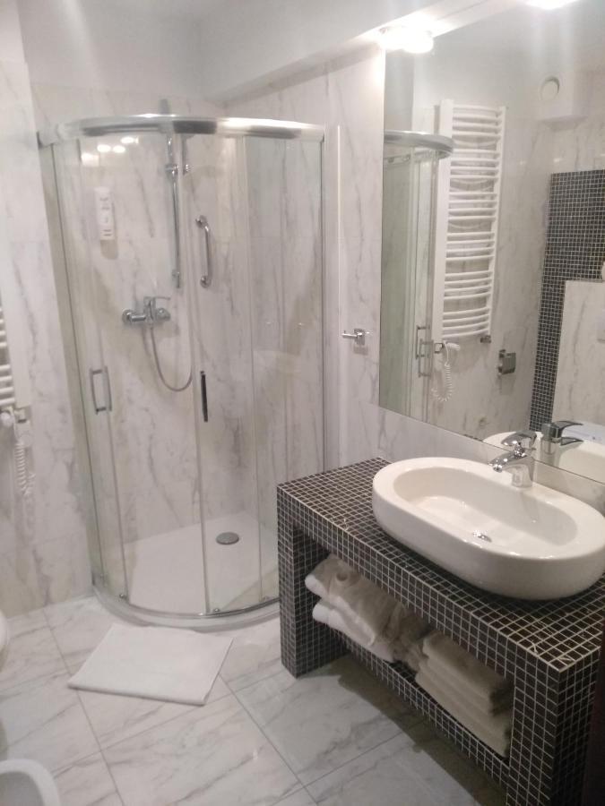 Hotel Prezydencki 4-Star Rzeszów Extérieur photo