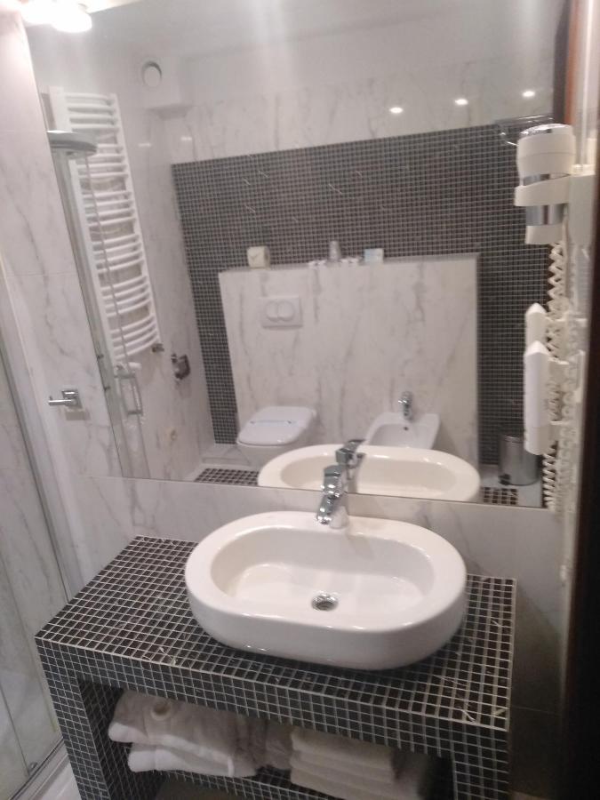 Hotel Prezydencki 4-Star Rzeszów Extérieur photo