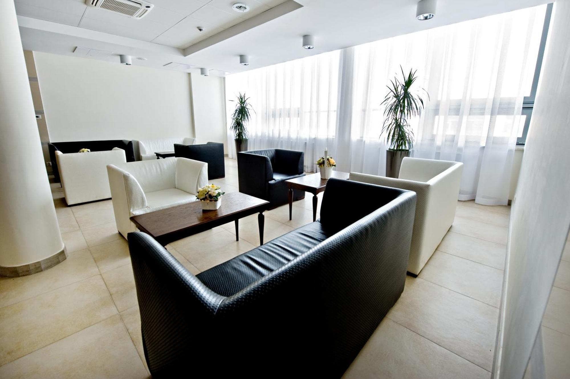 Hotel Prezydencki 4-Star Rzeszów Extérieur photo