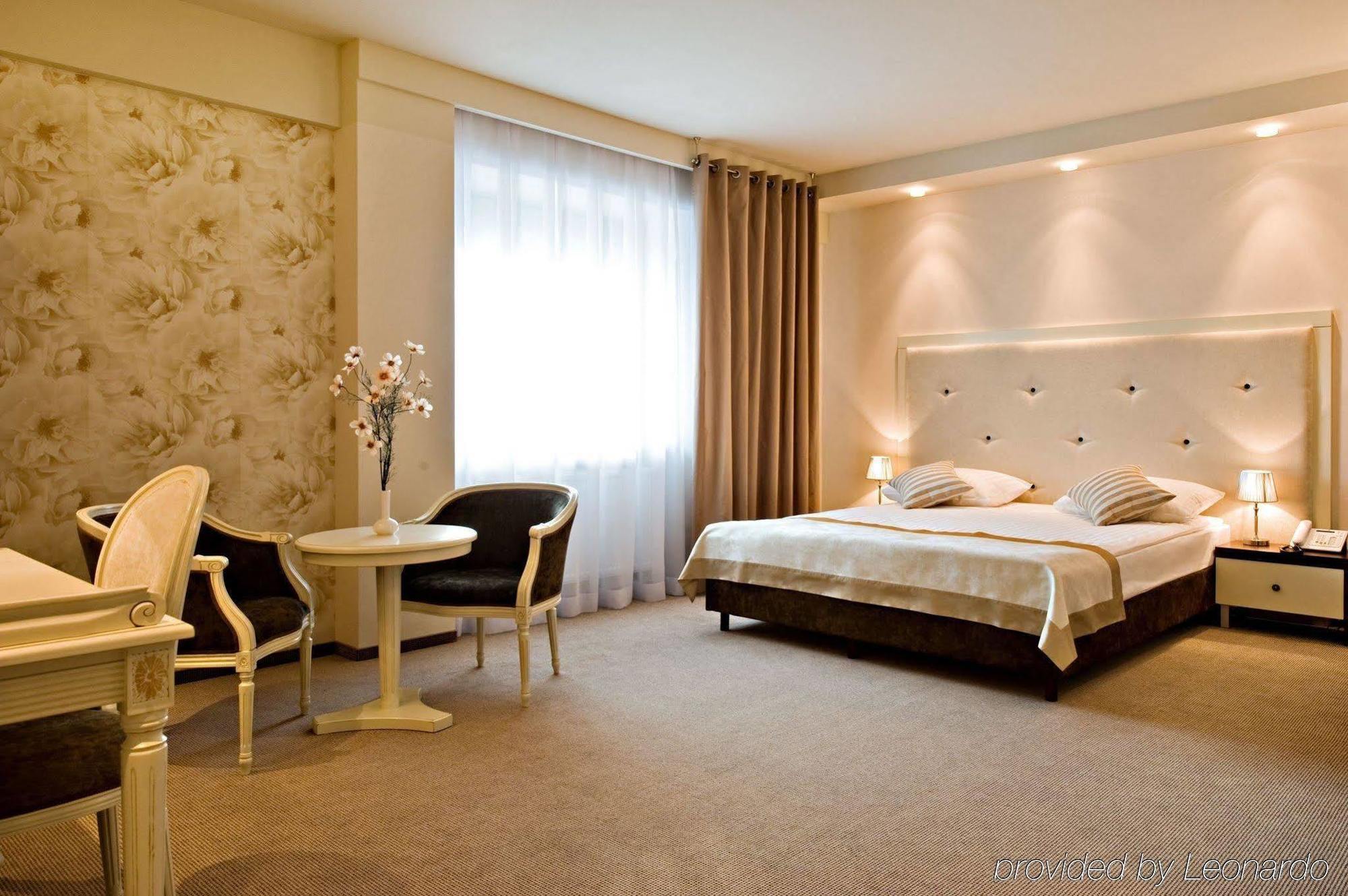 Hotel Prezydencki 4-Star Rzeszów Chambre photo
