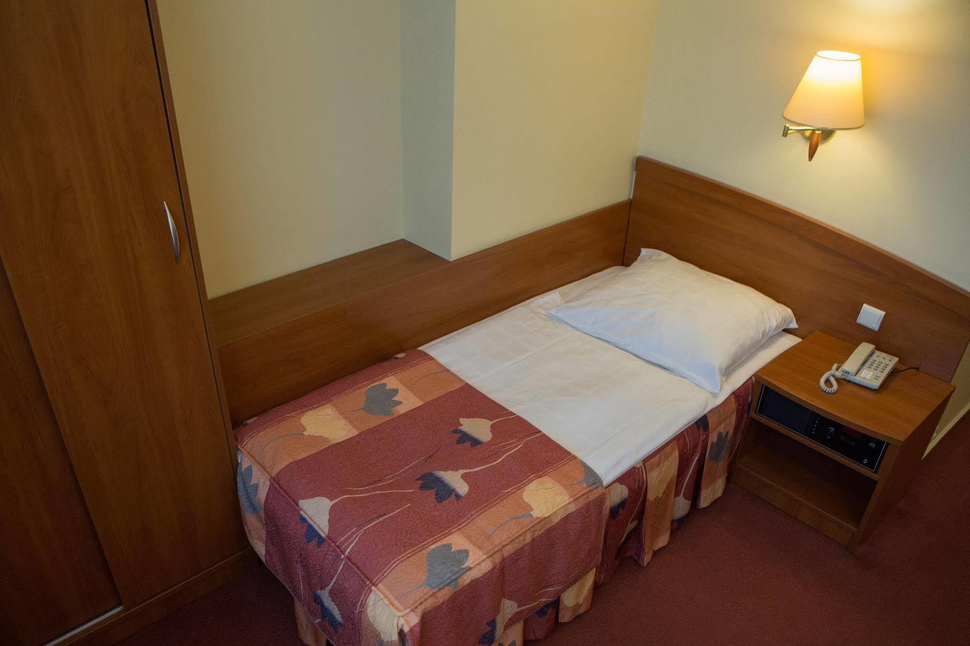 Hotel Prezydencki 4-Star Rzeszów Extérieur photo